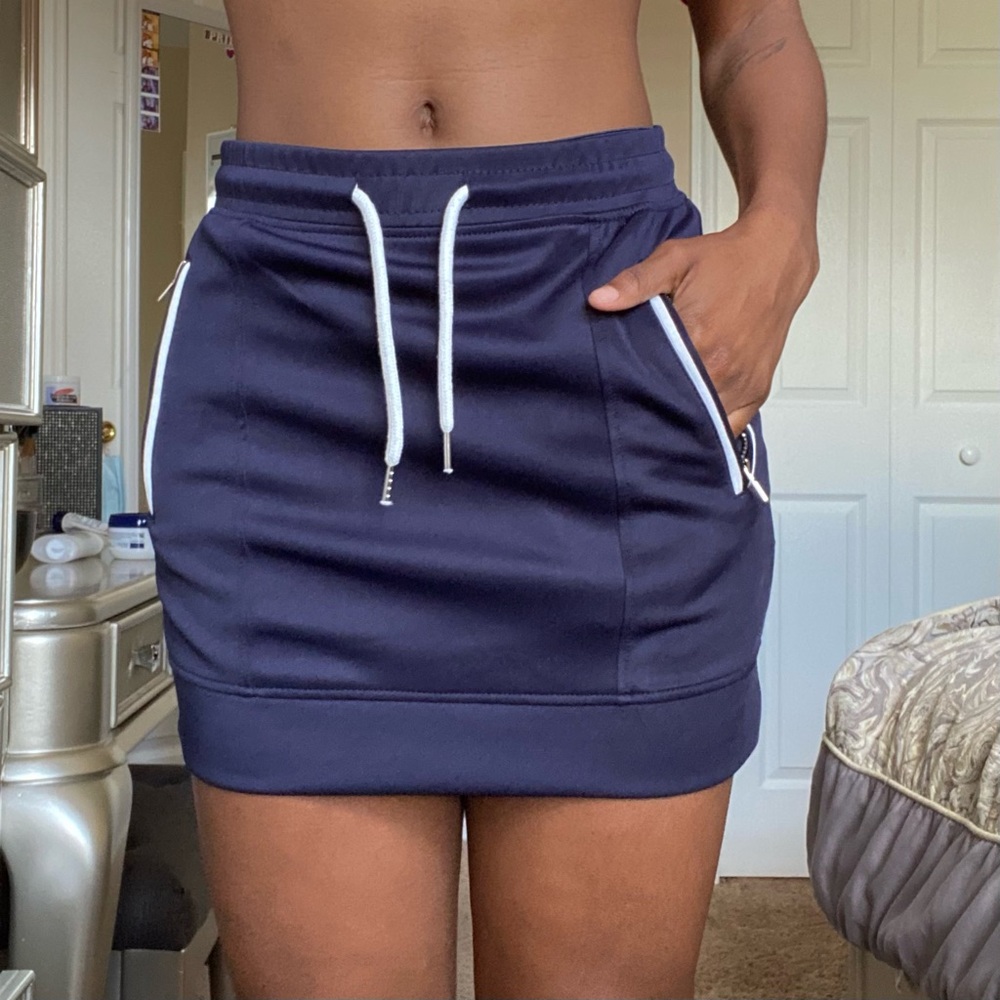 NAVY BLUE SKIRT W/ ADJUSTABLE STRINGS AND POCKETS